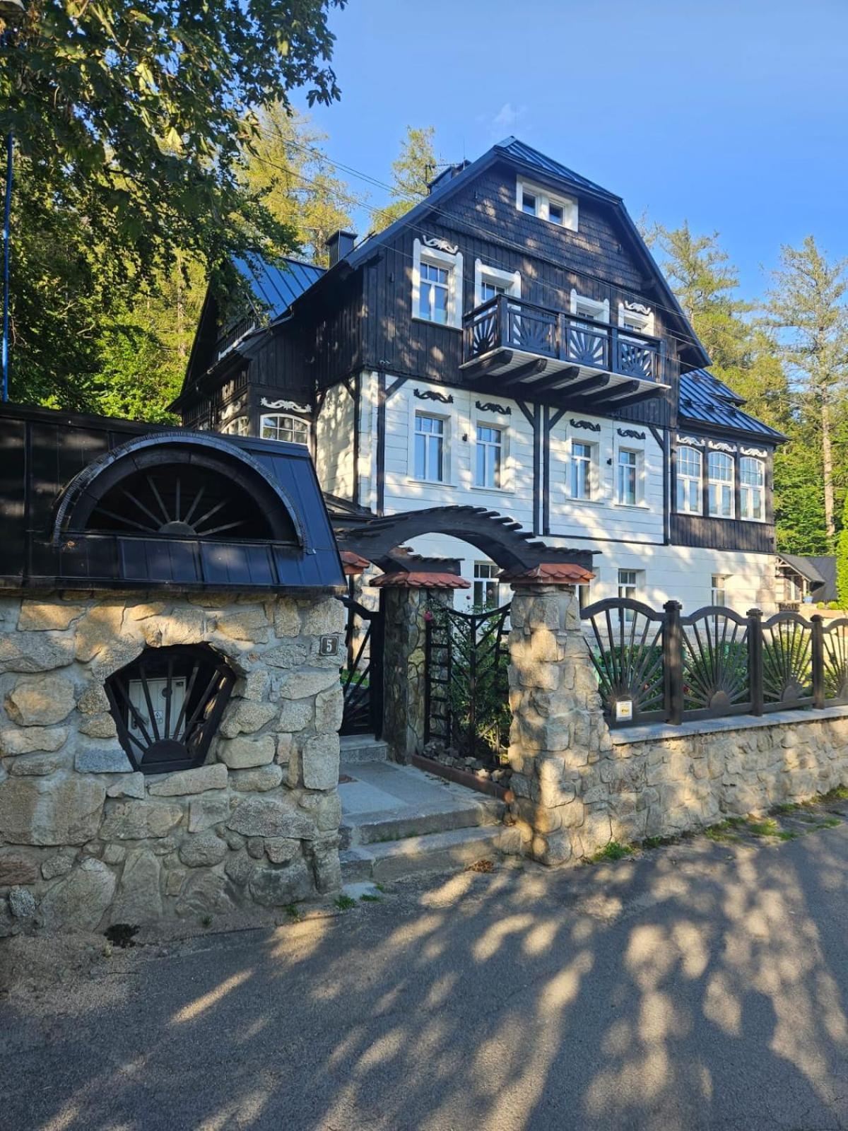 Residence Zielono Mi Шклярська Поремба Екстер'єр фото